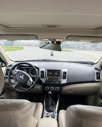 Mitsubishi Outlander cena 28900 przebieg: 227161, rok produkcji 2009 z Dobra małe 137